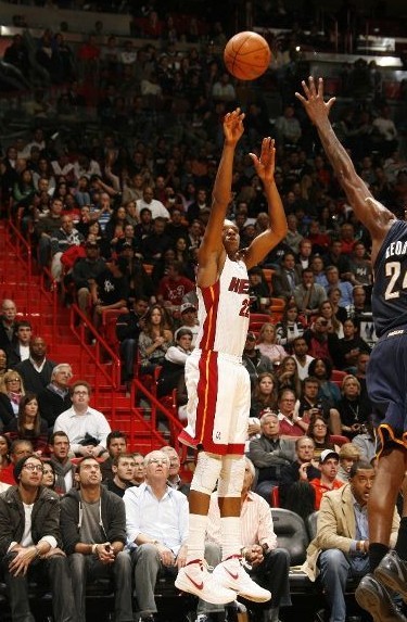 中奉献了多 中奉献了多