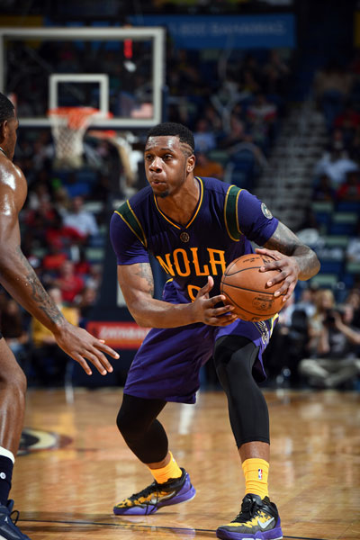 季饱受锋线 季饱受锋线