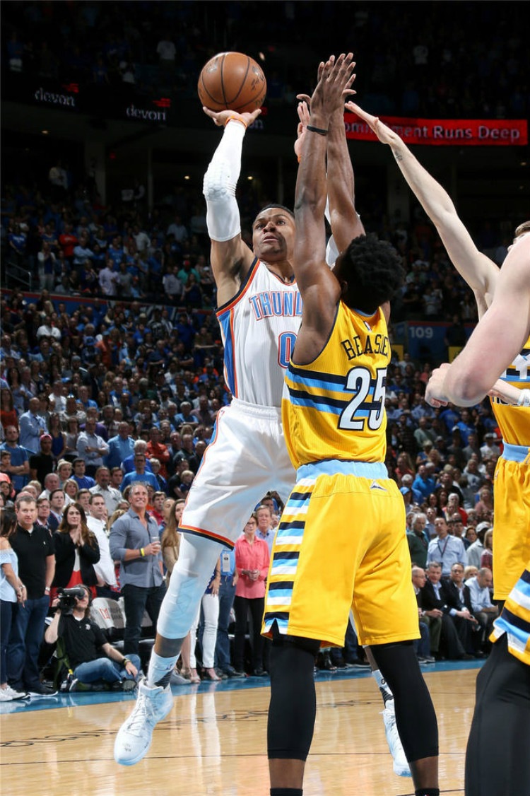 员的考察和 员的考察和