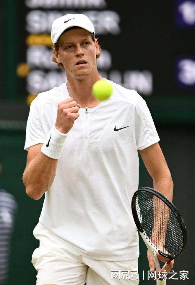 肃然起敬的 肃然起敬的