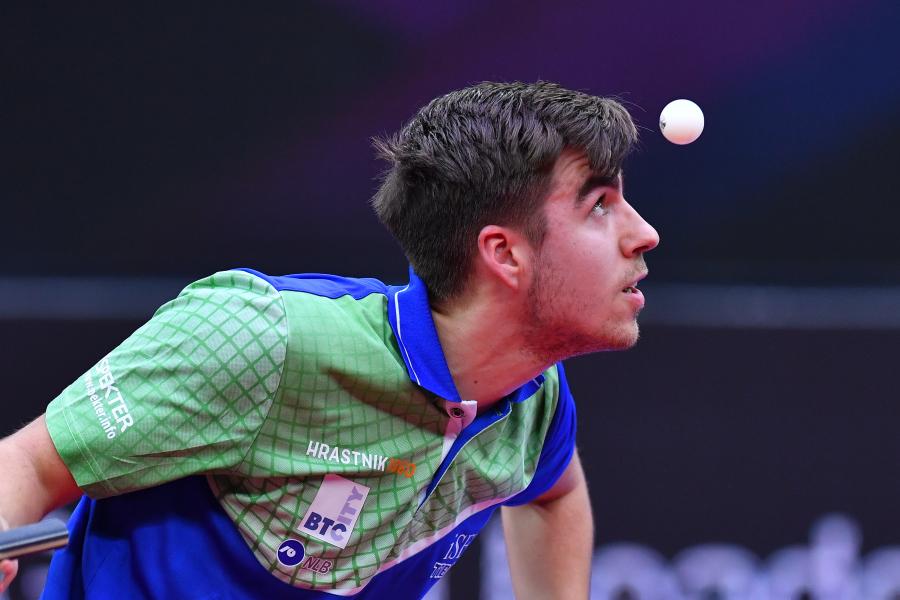 三分轰出高 三分轰出高